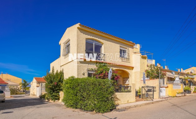 End Terrace Townhouse - Resale - La Marina - NS1850