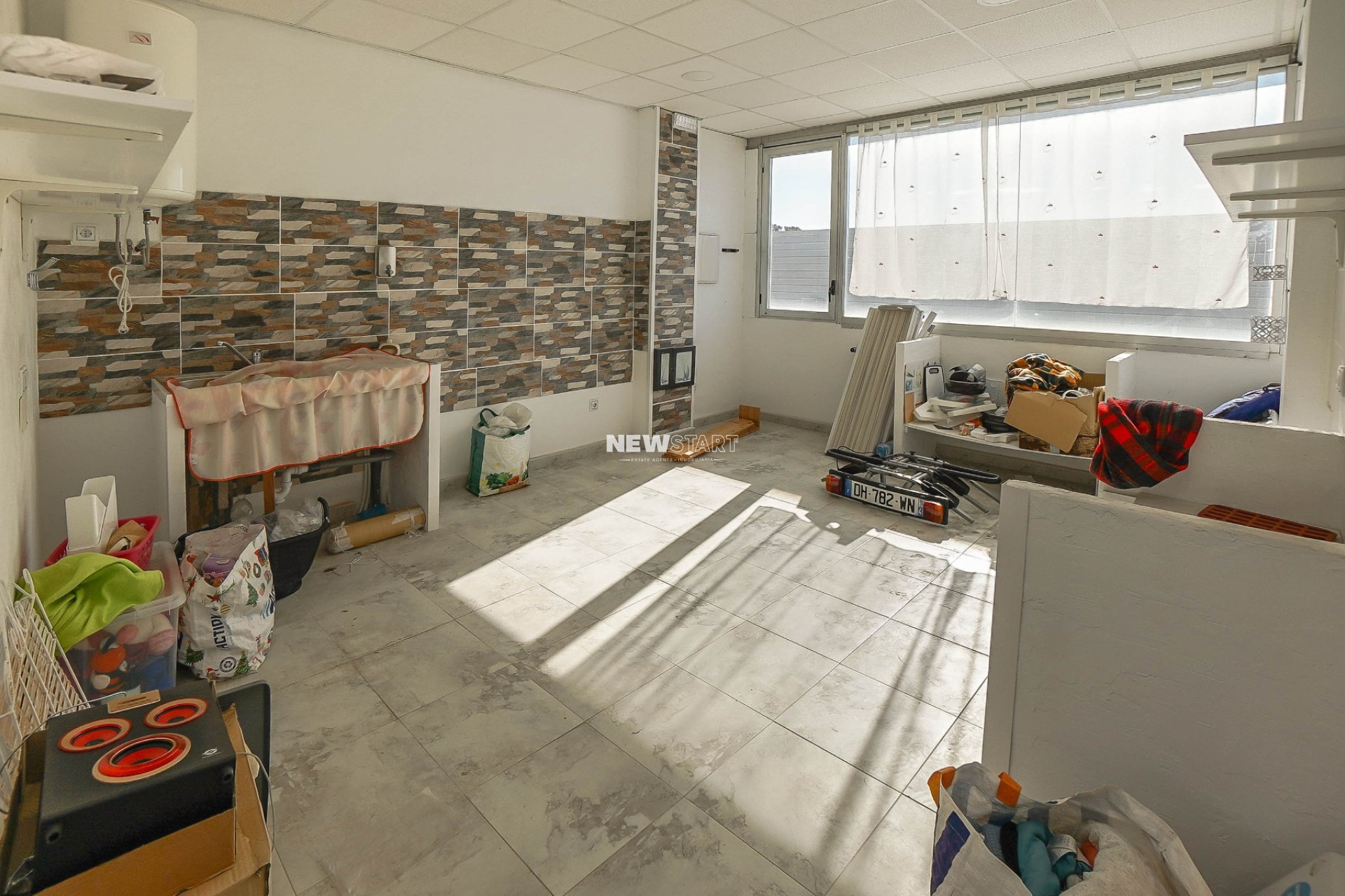 Herverkoop - Commercieel - La Marina - Urb. La Marina