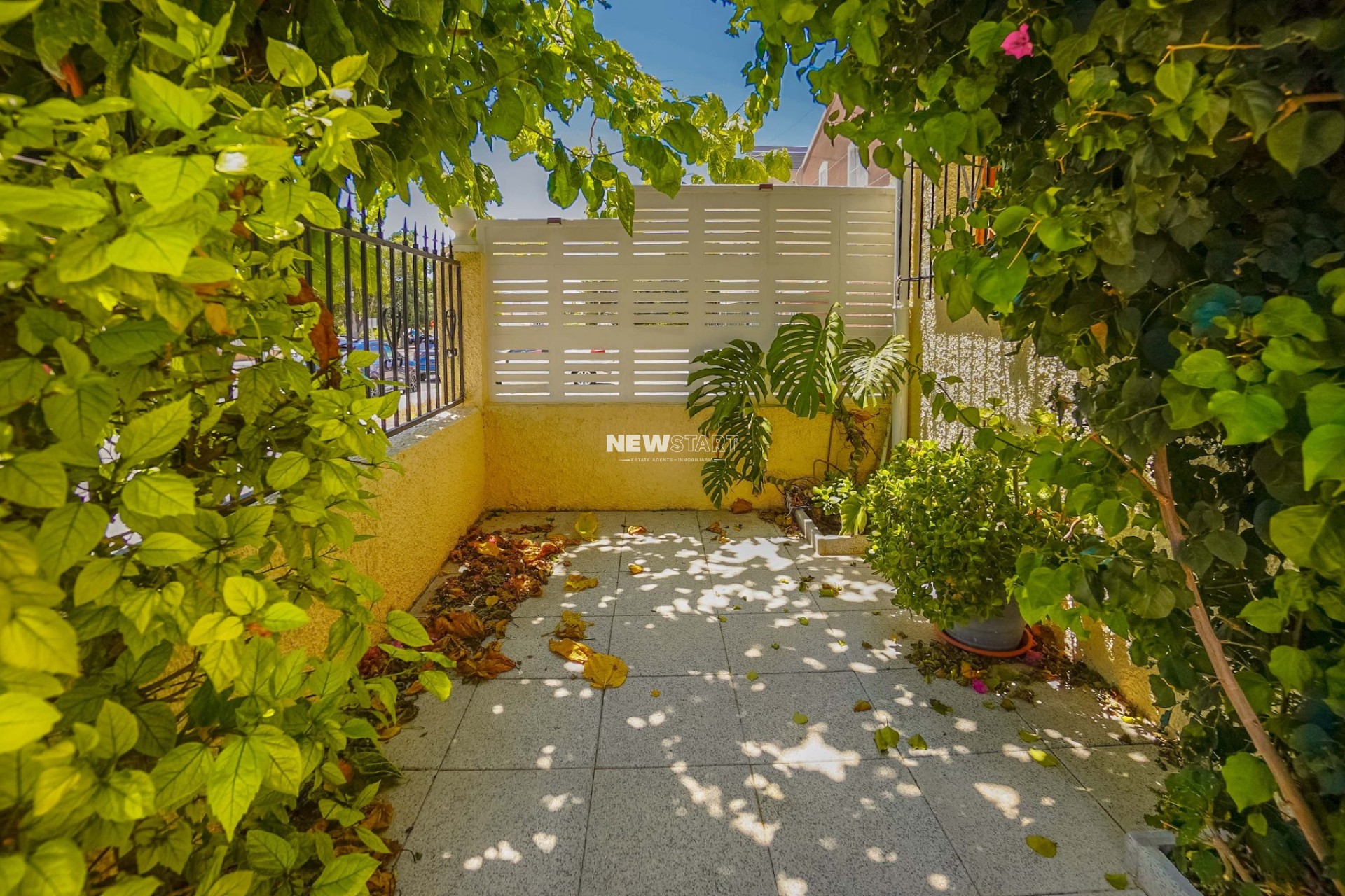 Herverkoop - Hoekwoning - La Marina - Urb. La Marina