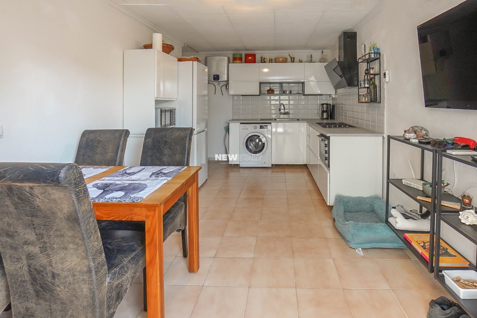 Herverkoop - Hoekwoning - La Marina - Urb. La Marina