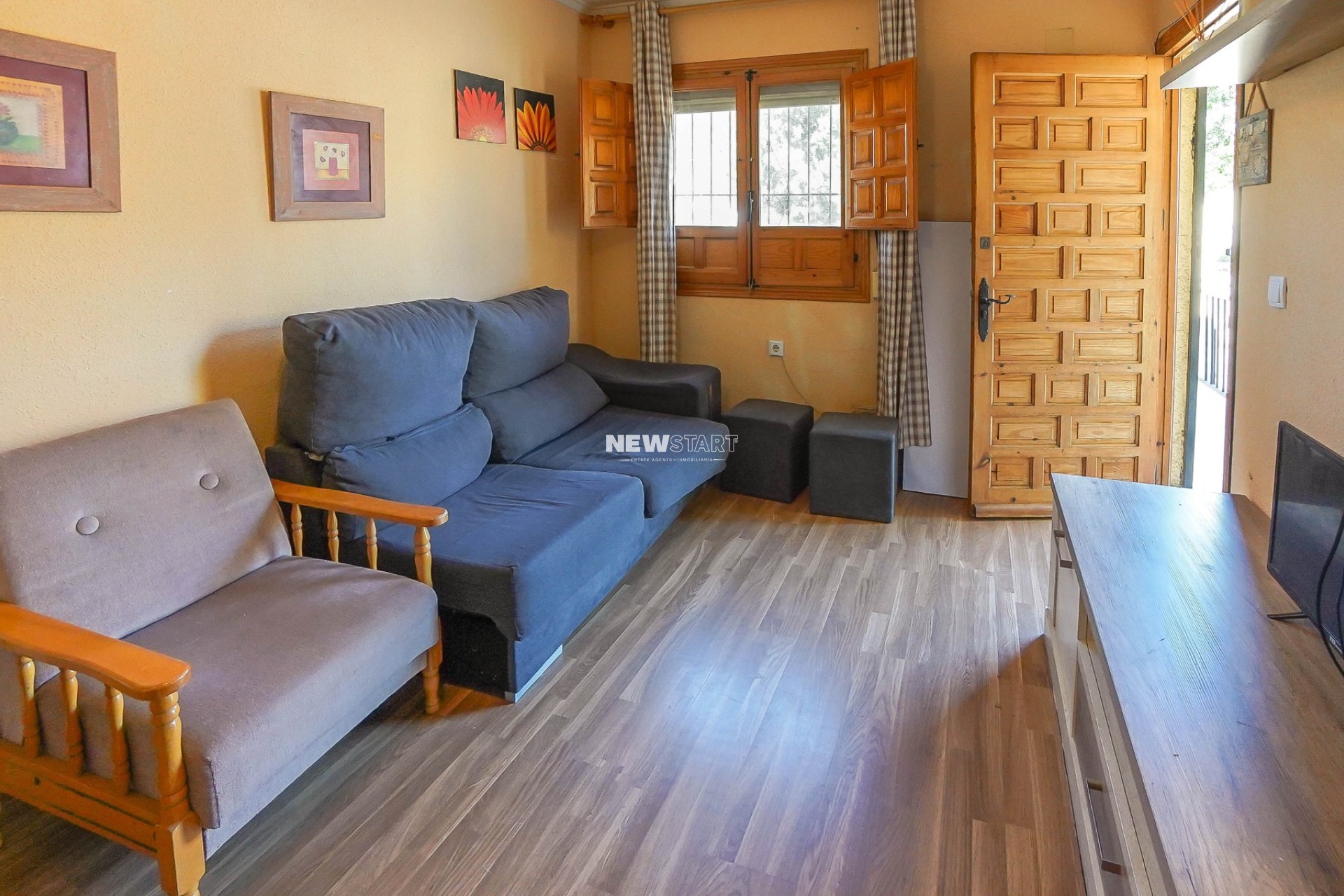 Herverkoop - Hoekwoning - La Marina - Urb. La Marina