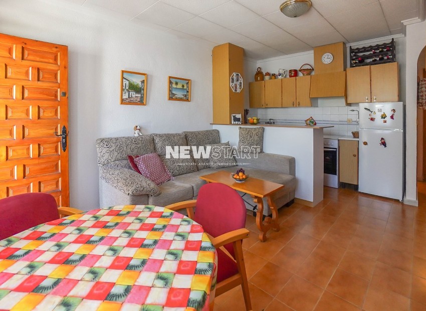 Herverkoop - Hoekwoning - La Marina - Urb. La Marina