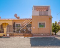 Herverkoop - Hoekwoning - La Marina - Urb. La Marina