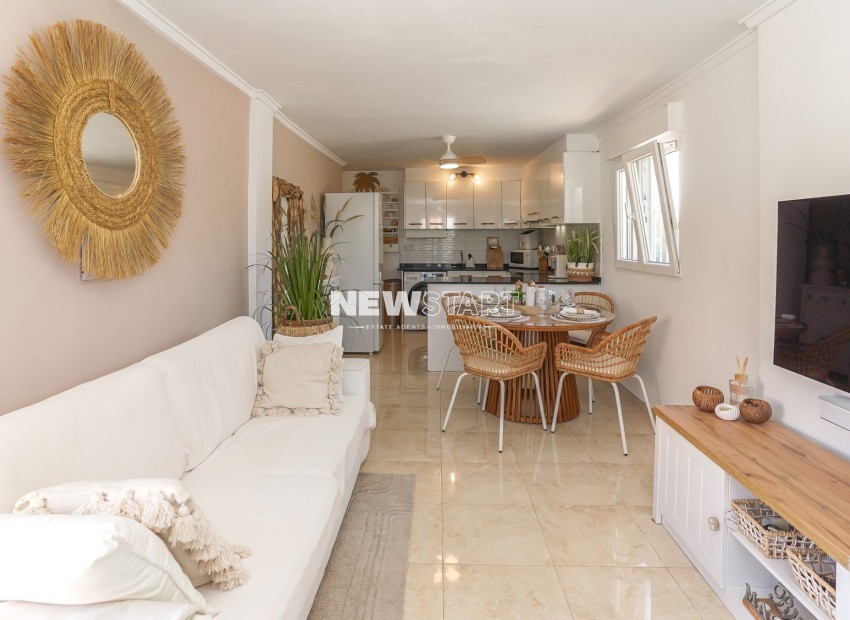 Herverkoop - Hoekwoning - La Marina - Urb. La Marina
