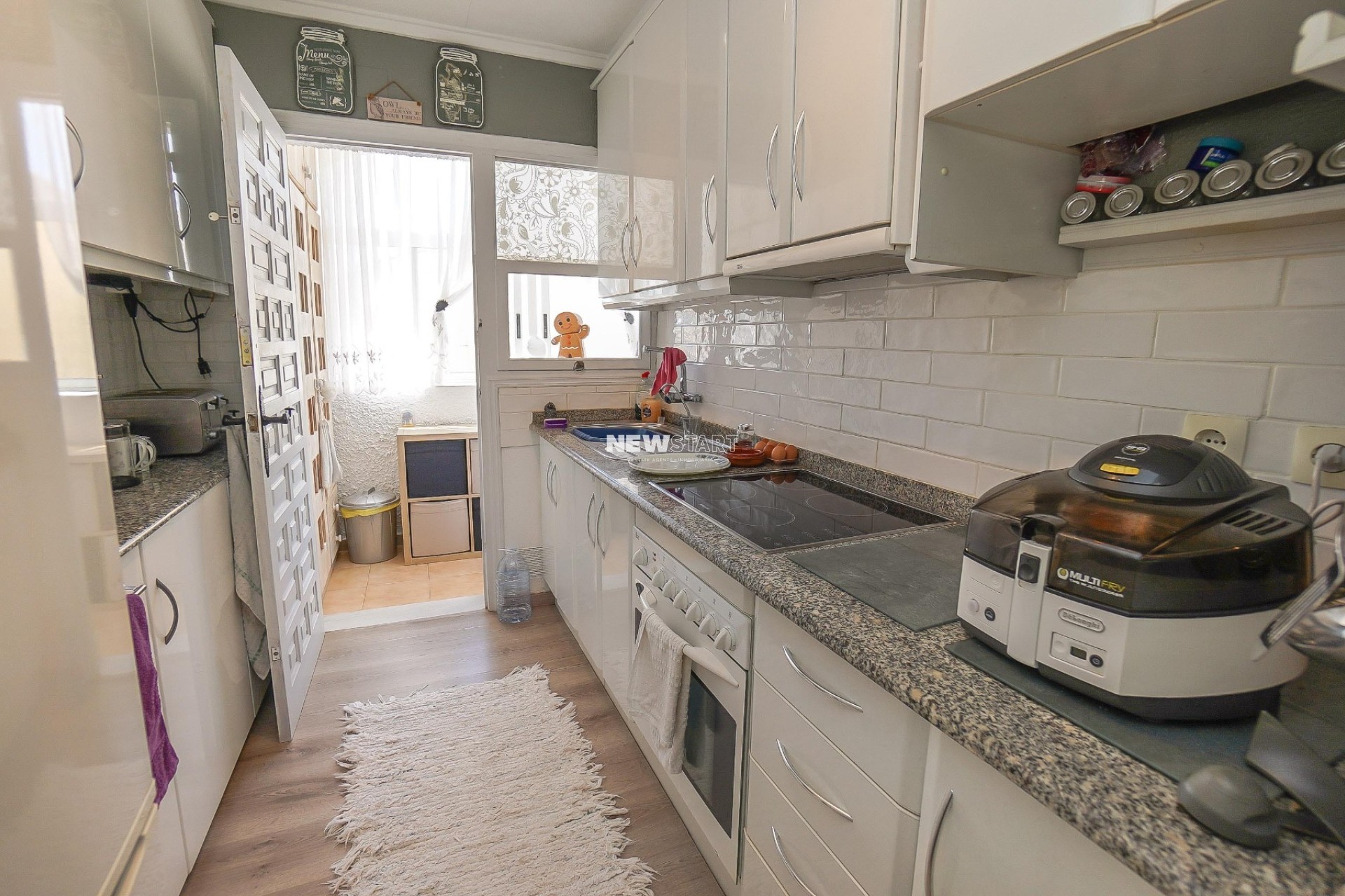 Herverkoop -  - La Marina - Urb. La Marina