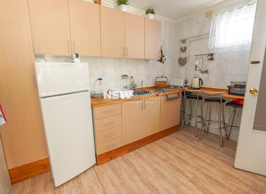 Herverkoop -  - La Marina - Urb. La Marina