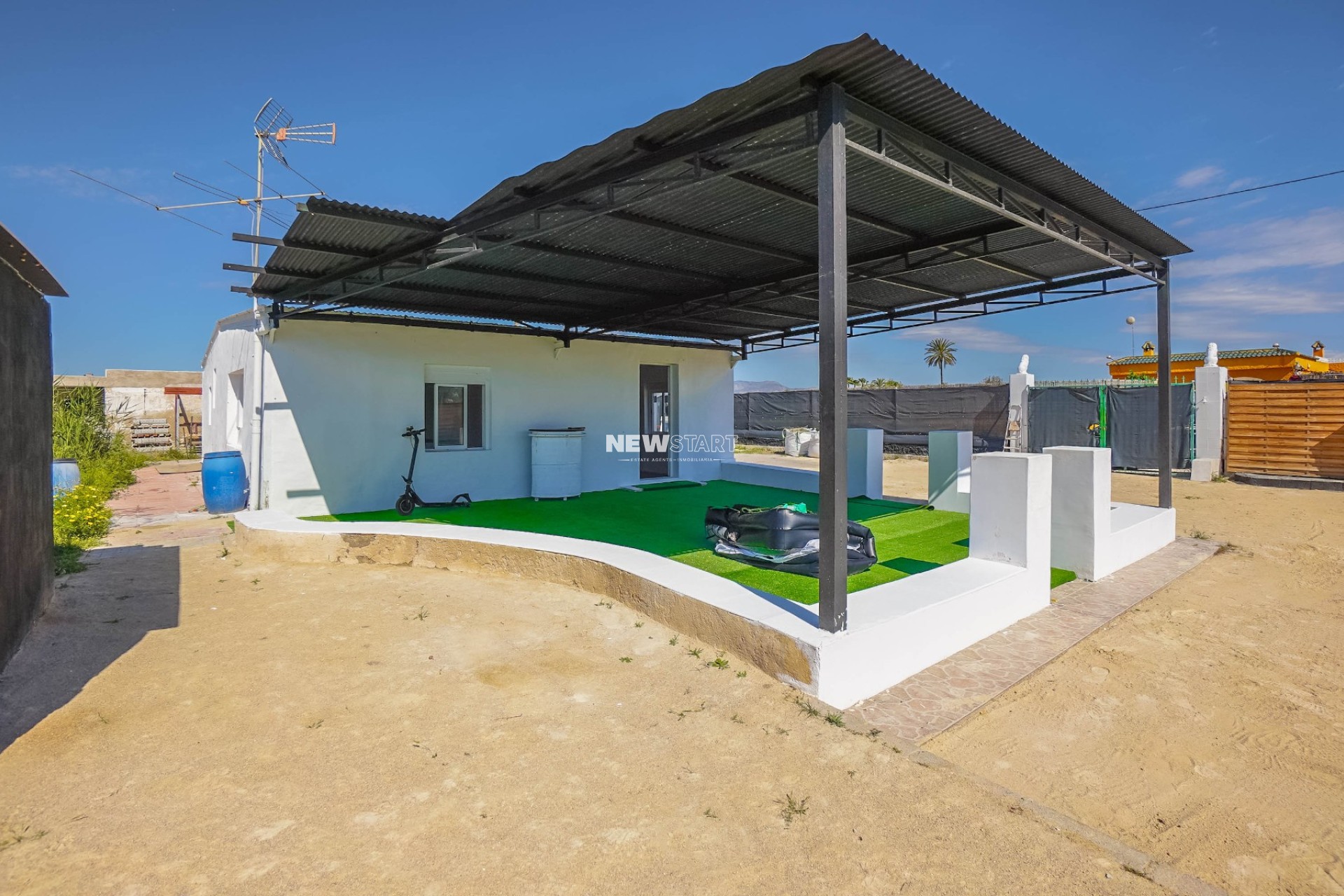 Herverkoop - Landhuis-Finca - La Marina - Urb. La Marina