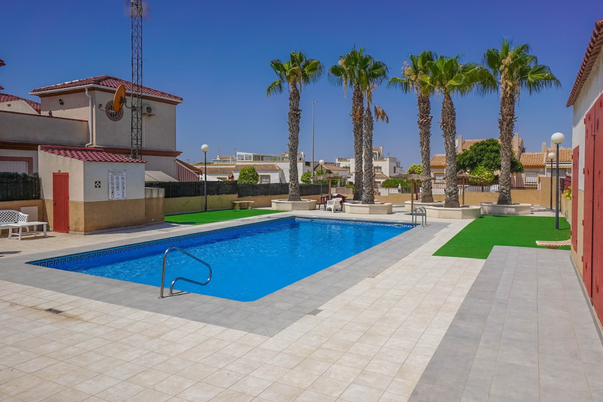 Herverkoop - Quadrant - La Marina - Urb. La Marina