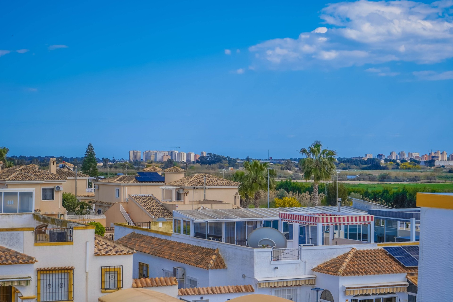 Herverkoop - Quadrant - La Marina - Urb. La Marina