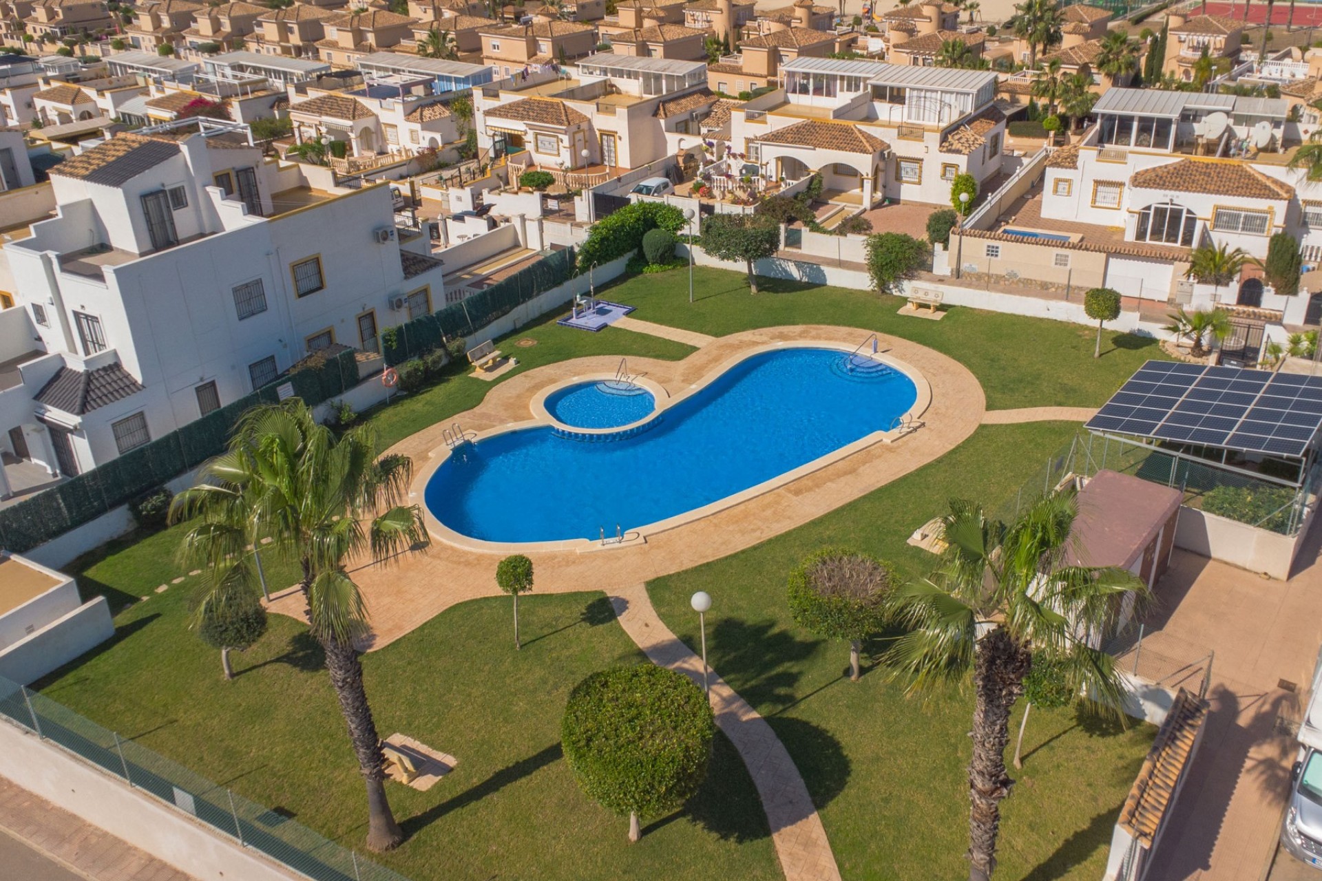 Herverkoop - Quadrant - La Marina - Urb. La Marina
