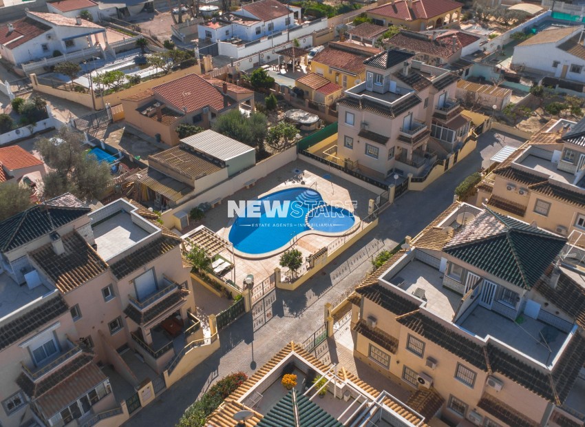 Herverkoop - Quadwoning - La Marina - Urb. El Oasis