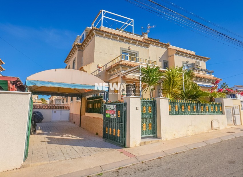 Herverkoop - Quadwoning - La Marina - Urb. El Oasis