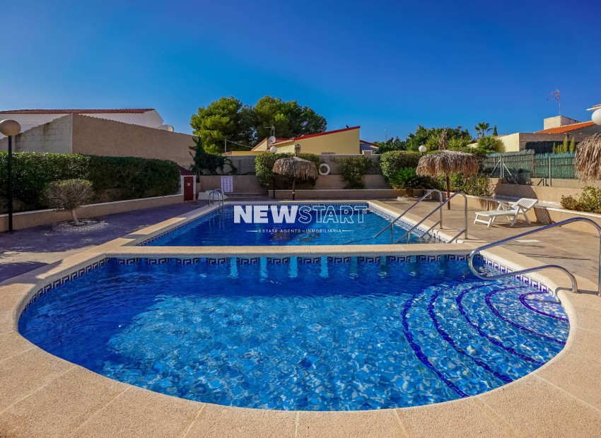 Herverkoop - Quadwoning - La Marina - Urb. La Escuera