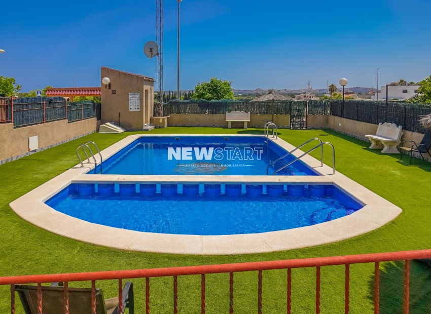 Herverkoop - Quadwoning - La Marina - Urb. La Marina