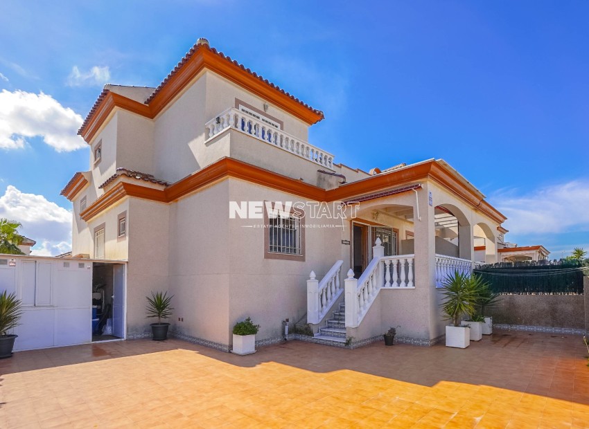 Herverkoop - Quadwoning - La Marina - Urb. La Marina