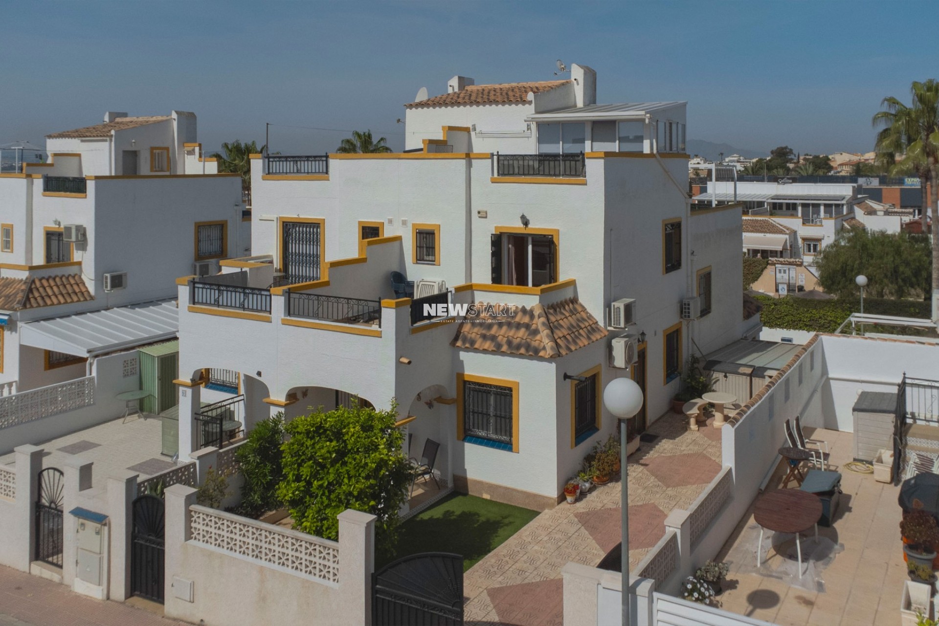 Herverkoop - Quadwoning - La Marina - Urb. La Marina