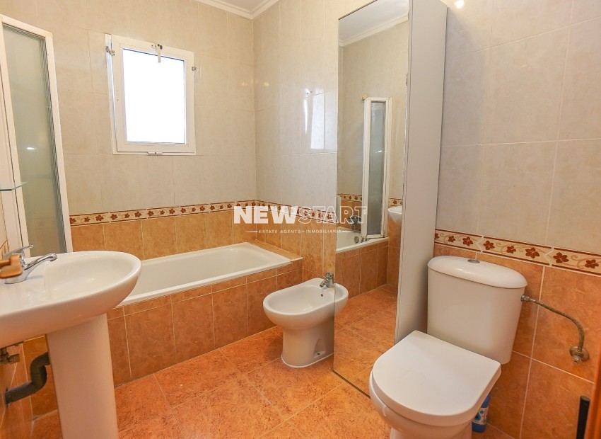 Herverkoop - Quadwoning - La Marina - Urb. La Marina