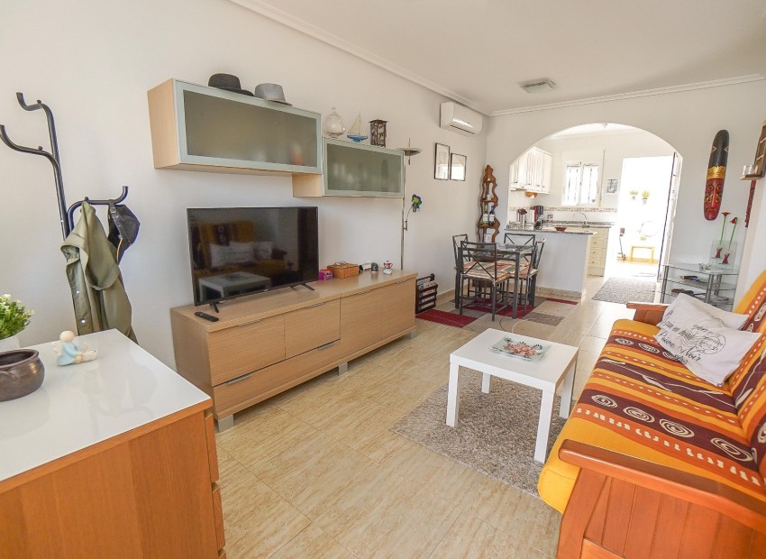 Herverkoop - Rijtjeswoning - Daya Nueva