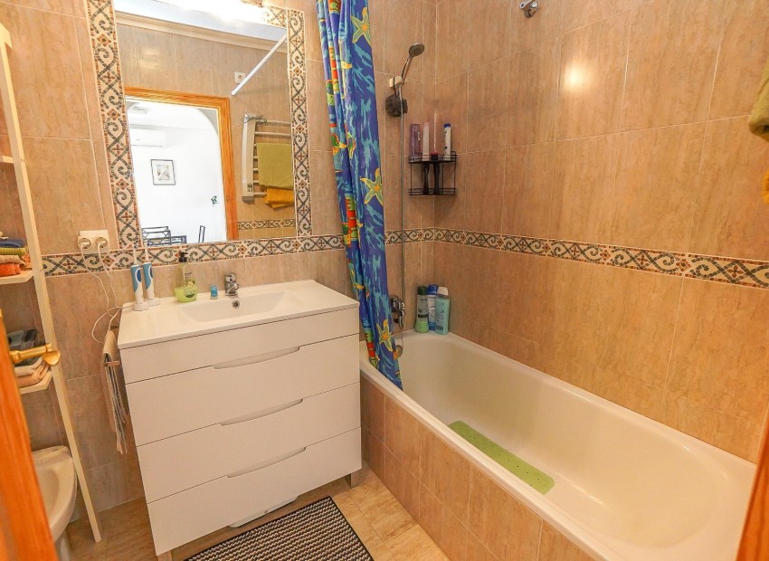 Herverkoop - Rijtjeswoning - Daya Nueva