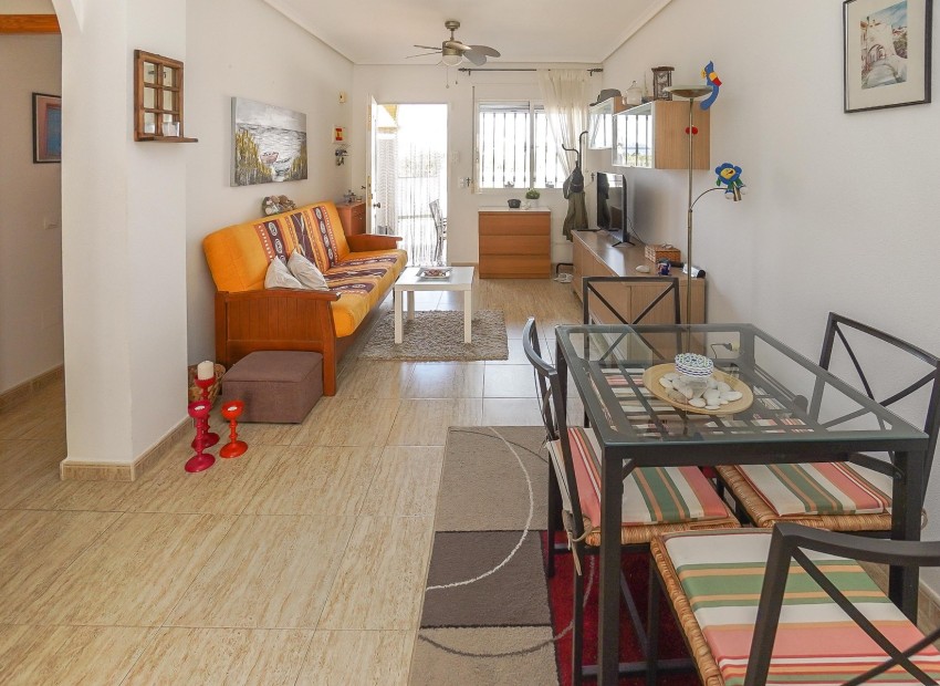 Herverkoop - Rijtjeswoning - Daya Nueva