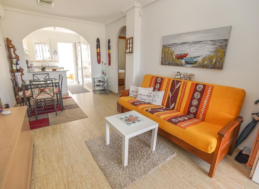 Herverkoop - Rijtjeswoning - Daya Nueva