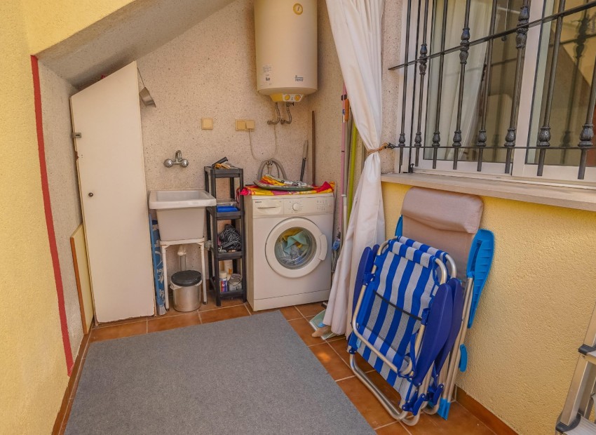 Herverkoop - Rijtjeswoning - Daya Nueva