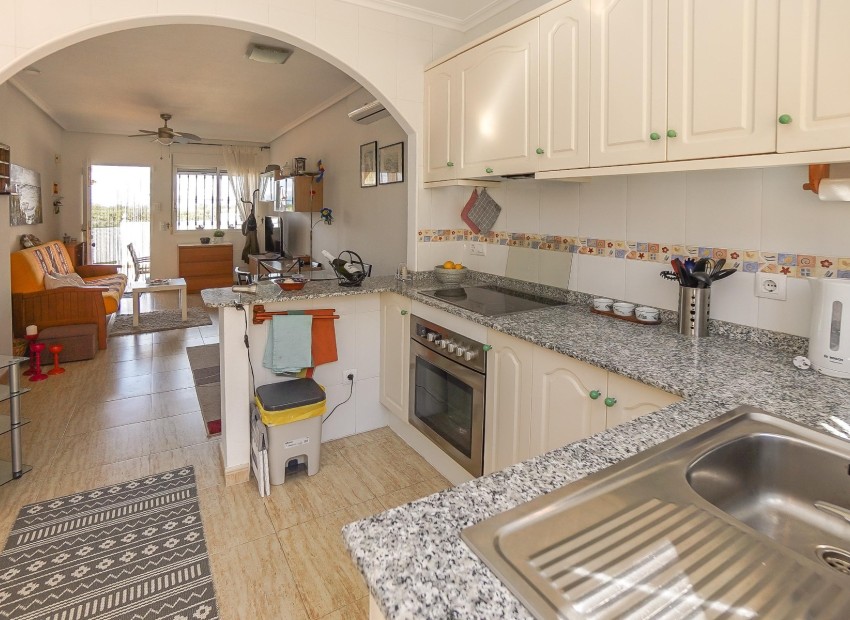 Herverkoop - Rijtjeswoning - Daya Nueva