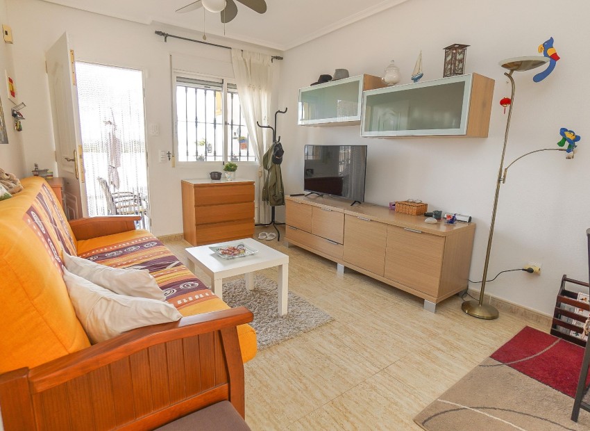 Herverkoop - Rijtjeswoning - Daya Nueva