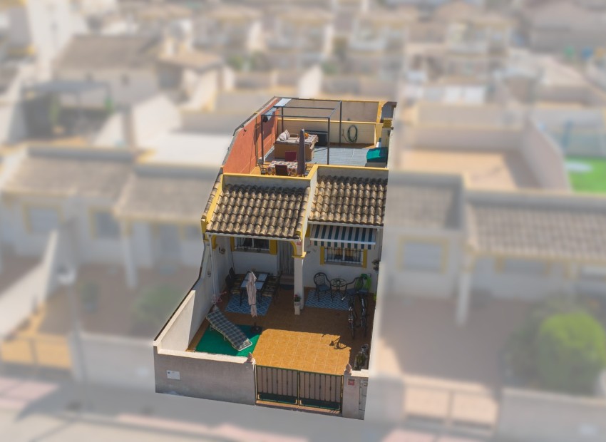 Herverkoop - Rijtjeswoning - Daya Nueva