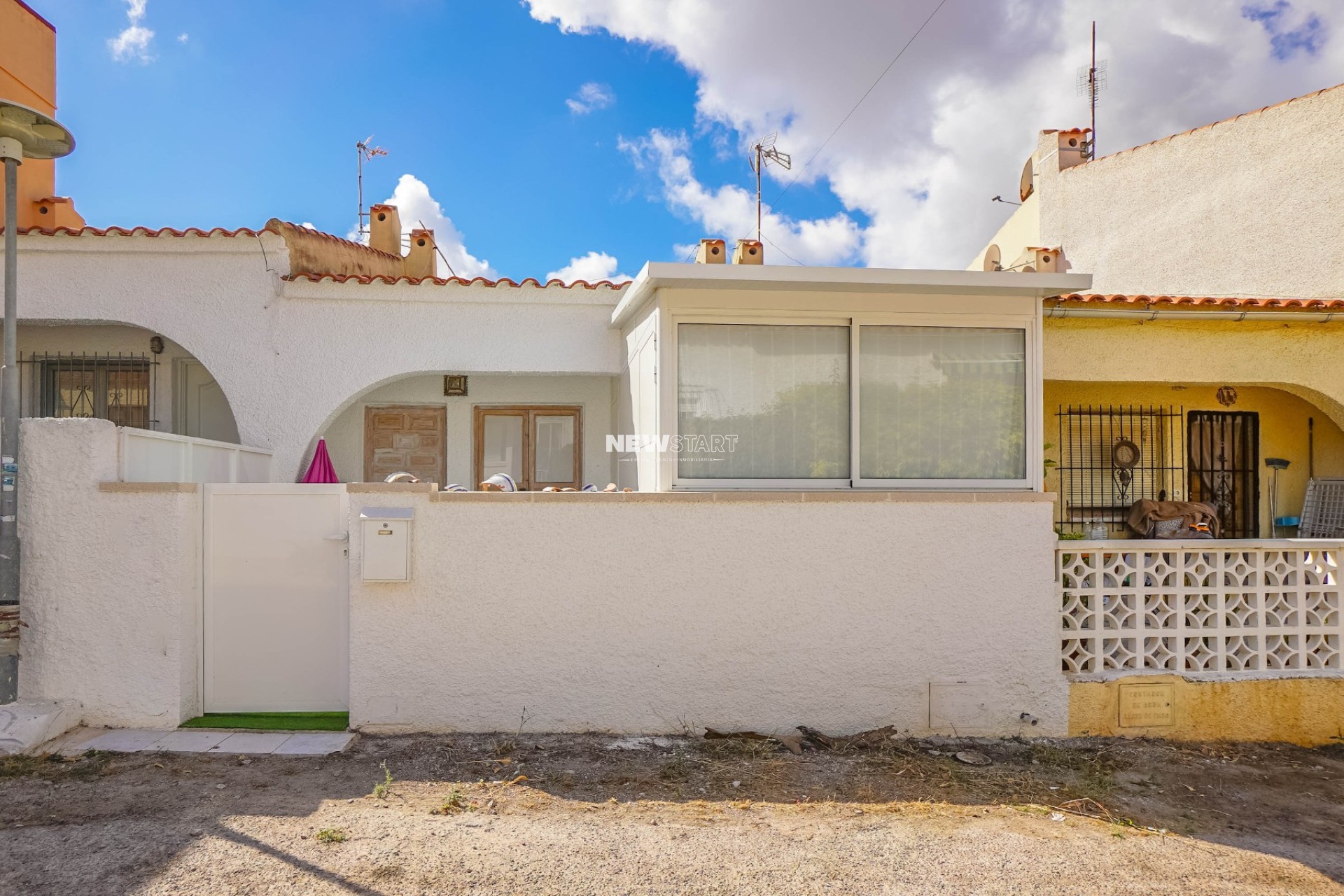 Herverkoop - Rijtjeswoning - La Marina - Urb. La Marina