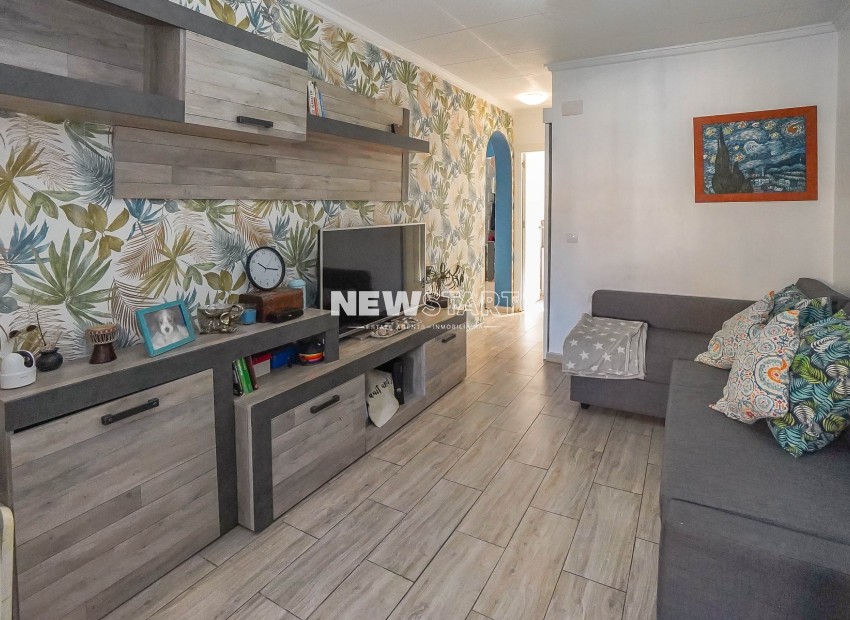 Herverkoop - Rijtjeswoning - La Marina - Urb. La Marina