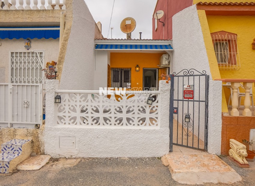 Herverkoop - Rijtjeswoning - La Marina - Urb. La Marina