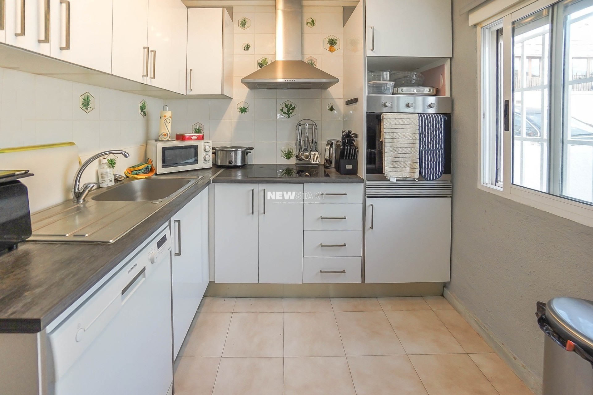 Herverkoop - Rijtjeswoning - La Marina - Urb. La Marina