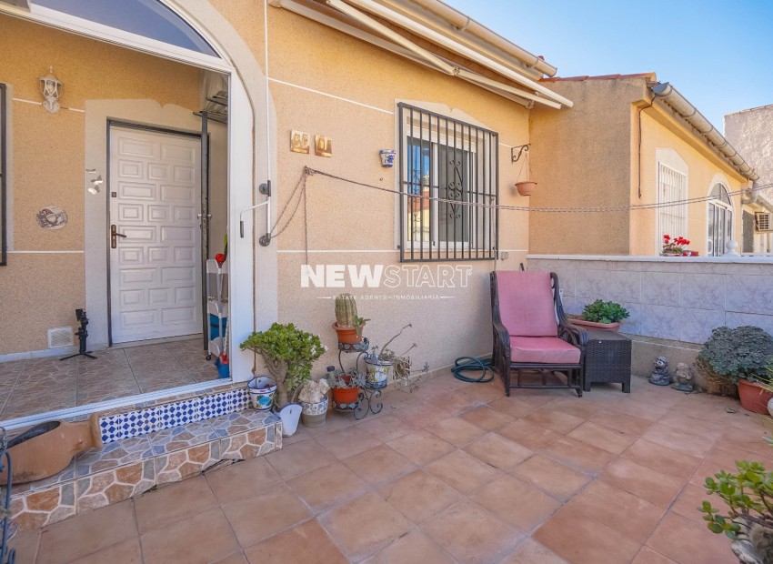 Herverkoop - Rijtjeswoning - La Marina - Urb. La Marina