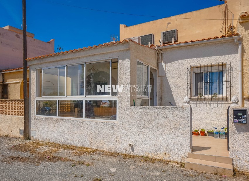 Herverkoop - Rijtjeswoning - La Marina - Urb. La Marina