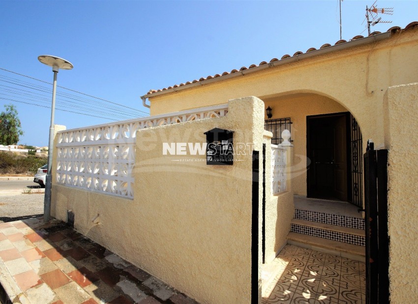 Herverkoop - Rijtjeswoning - La Marina - Urb. La Marina