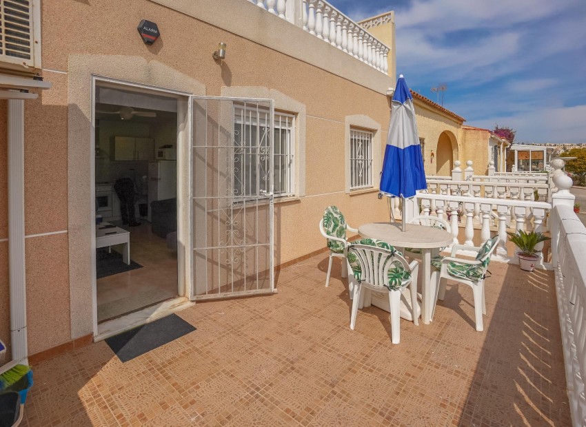 Herverkoop - Rijtjeswoning - La Marina - Urb. La Marina