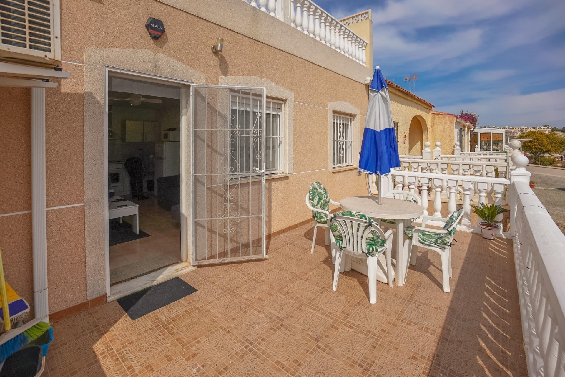 Herverkoop - Rijtjeswoning - La Marina - Urb. La Marina
