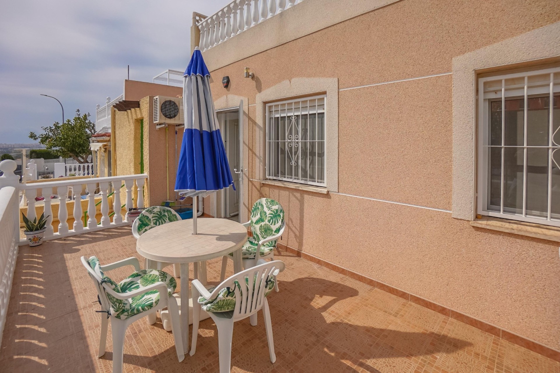 Herverkoop - Rijtjeswoning - La Marina - Urb. La Marina