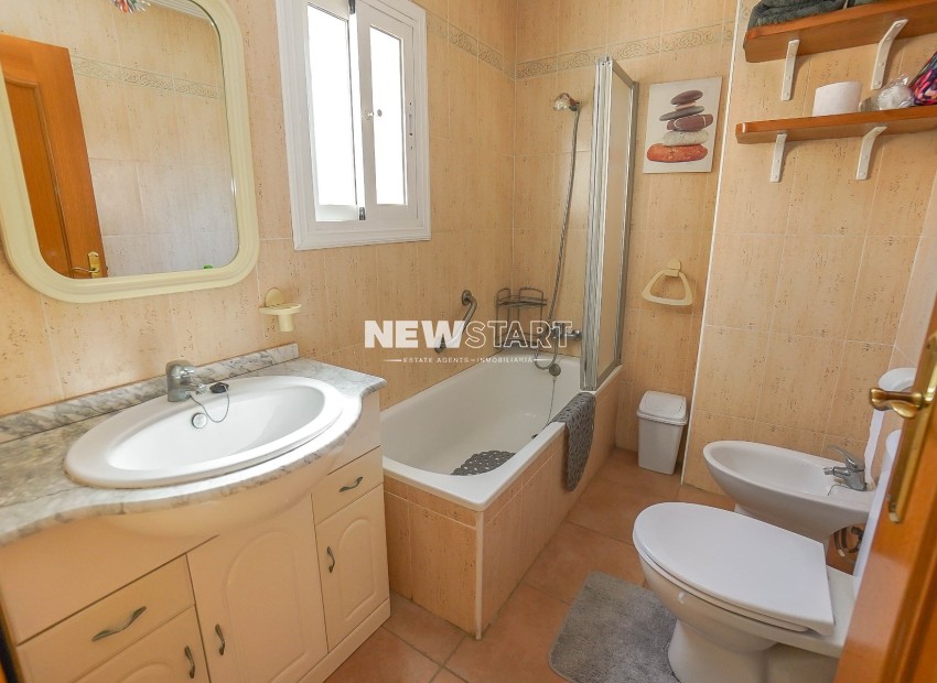 Herverkoop - Twee-onder-een-kapwoning - La Marina - Urb. La Marina