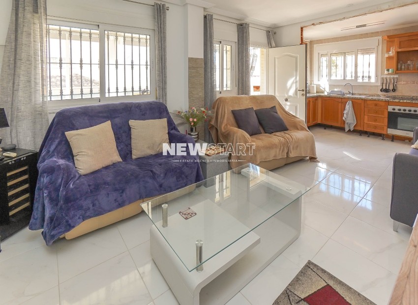 Herverkoop - Twee-onder-een-kapwoning - La Marina - Urb. La Marina