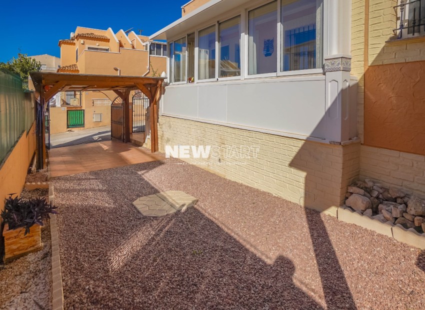 Herverkoop - Twee-onder-een-kapwoning - La Marina - Urb. La Marina