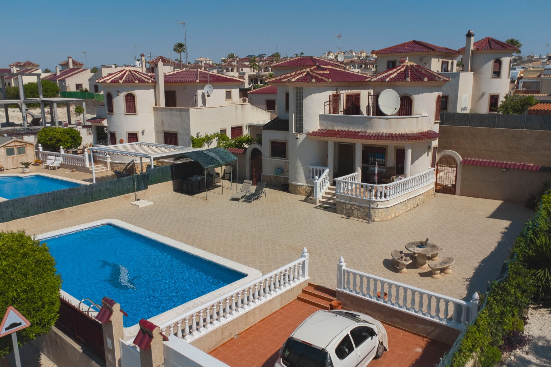 Herverkoop - Villa - La Marina - Urb. La Marina