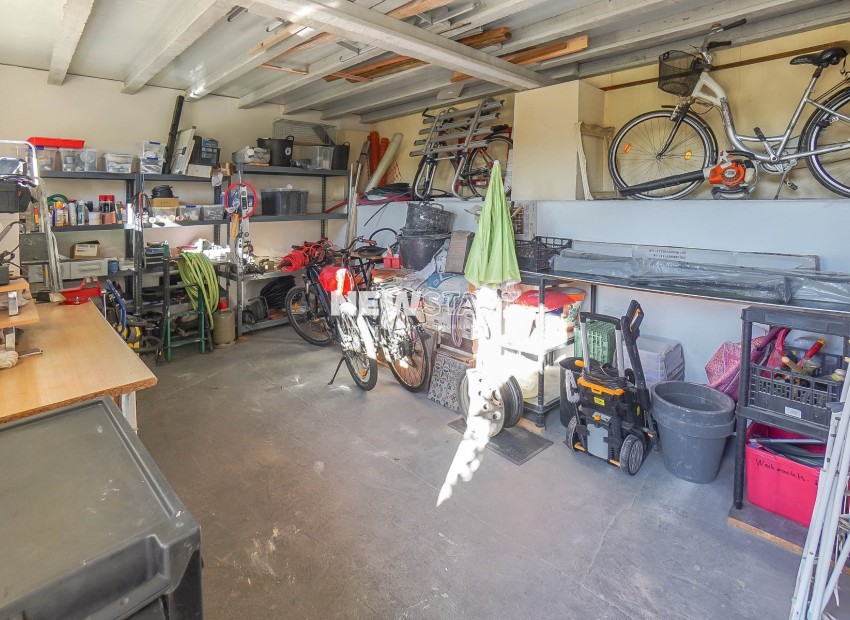 Herverkoop - Vrijstaand - La Marina - Urb. El Oasis