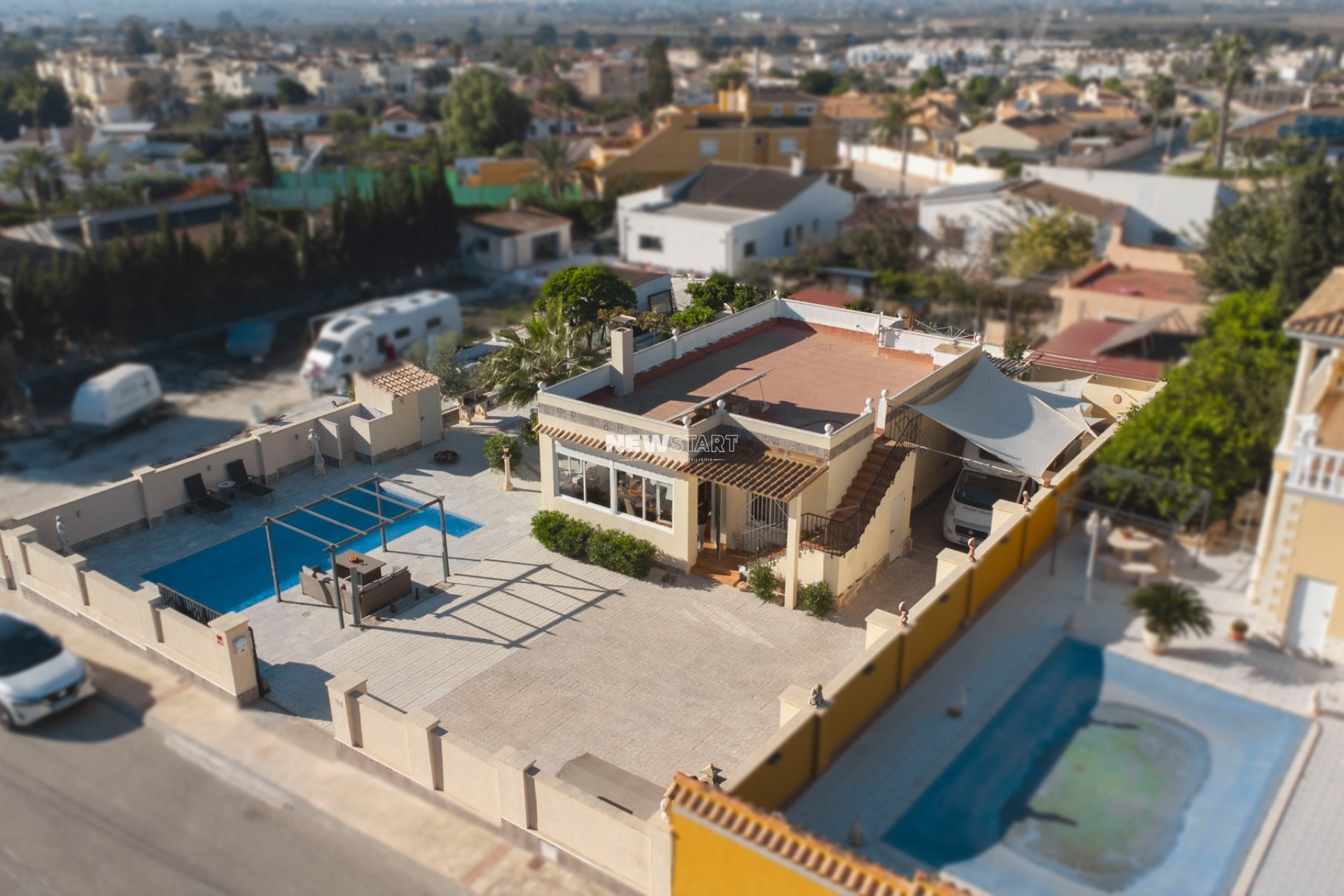 Herverkoop - Vrijstaand - La Marina - Urb. El Oasis