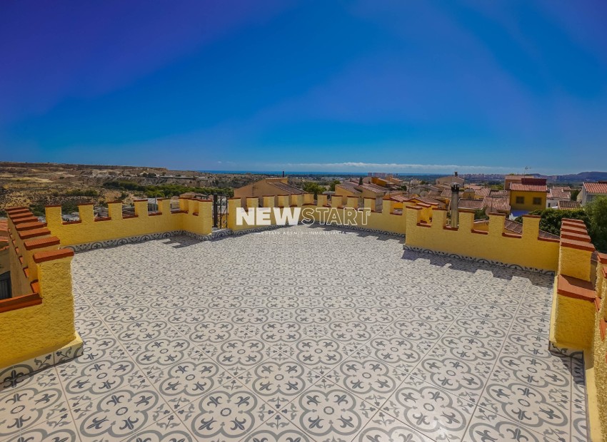 Herverkoop - Vrijstaand - La Marina - Urb. La Marina