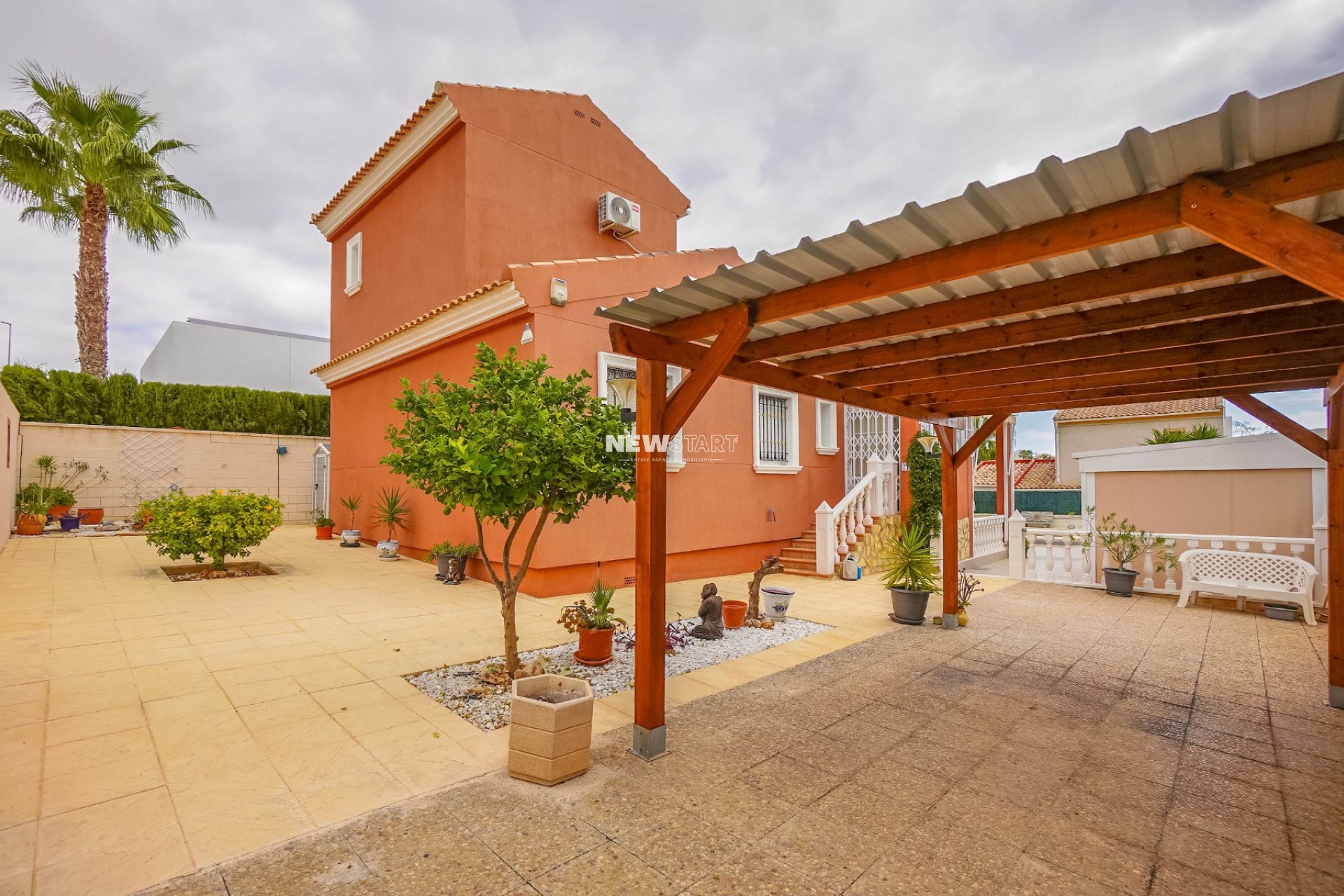 Herverkoop - Vrijstaand - La Marina - Urb. La Marina