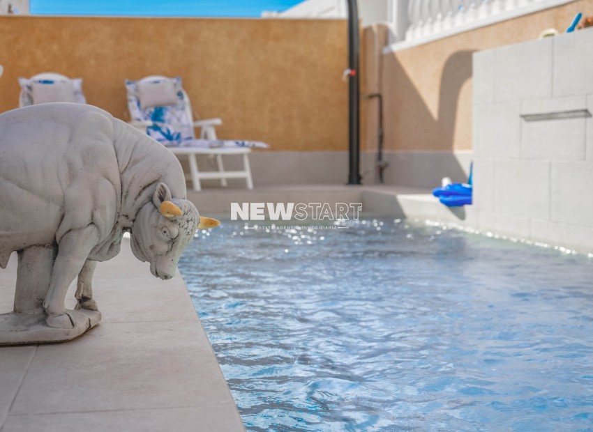 Herverkoop - Vrijstaand - La Marina - Urb. La Marina
