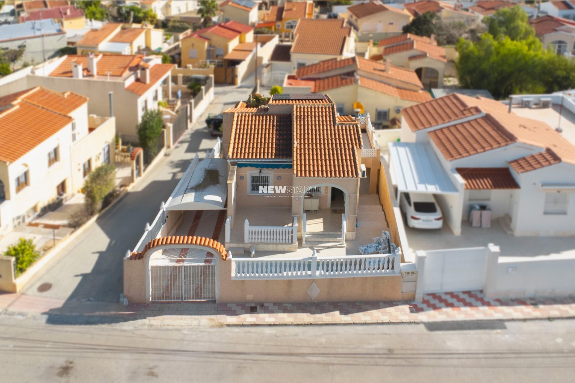 Herverkoop - Vrijstaand - La Marina - Urb. La Marina