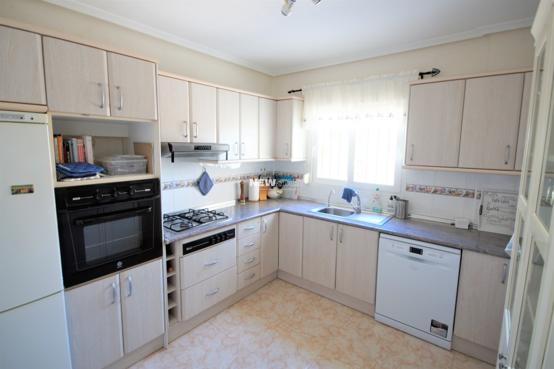 Herverkoop - Vrijstaand - La Marina - Urb. La Marina